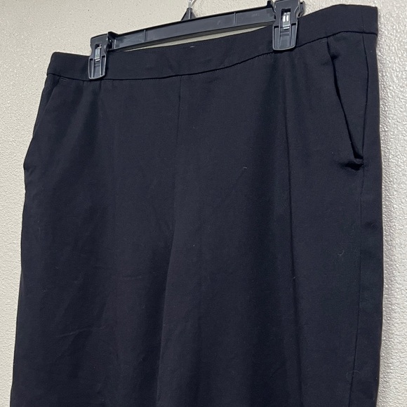 Gloria Vanderbilt Classic Black Cropped Wide Leg Dress Pants - Picture 2 of 5